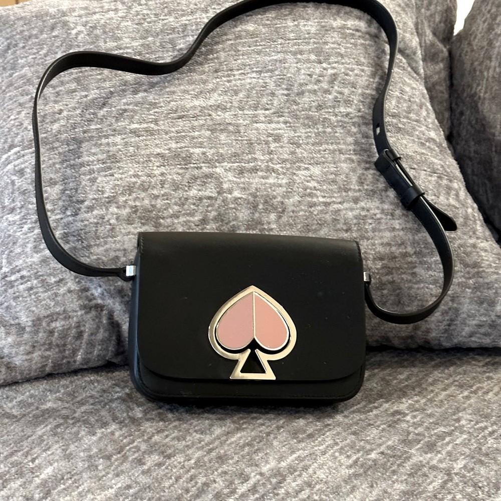 Kate Spade cross body or clutch bag barely used. Super cute!!